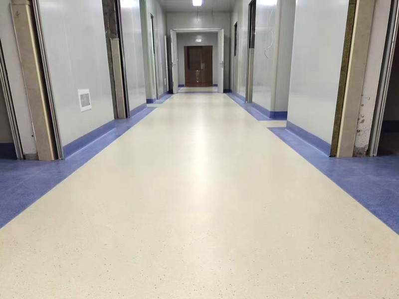 What Makes PVC Flooring the Smart Choice for Healthcare Facilities?